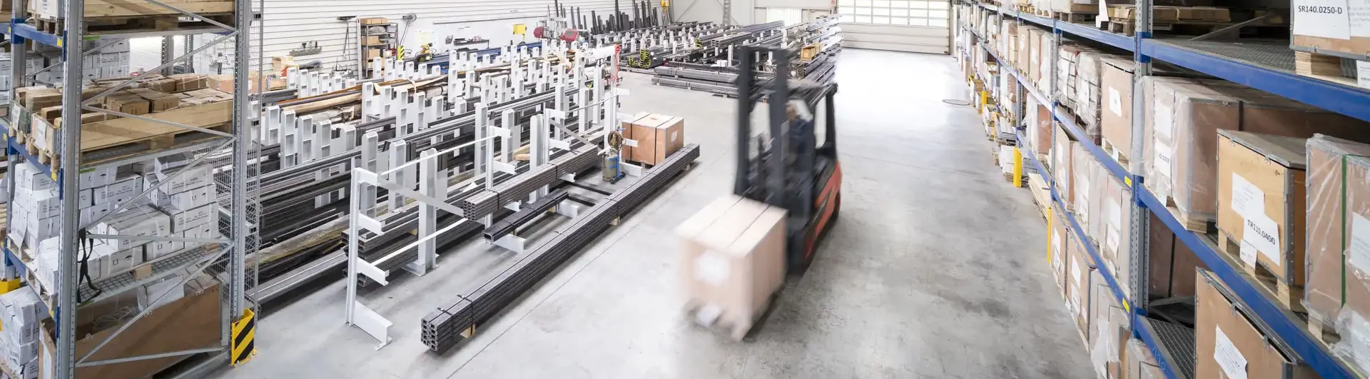 Material handling in intralogistics with forklift in the image.